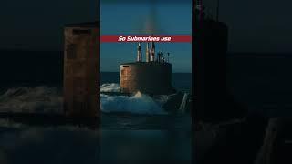 How do submarines navigate ?