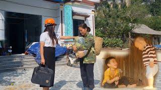 The mute woman dug up cassava to sell, visited the female director and was given a gift by her