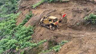 Almost! CAT D6R XL Bulldozer Cutting a Mountain Cliff and Almost Operator Stuck