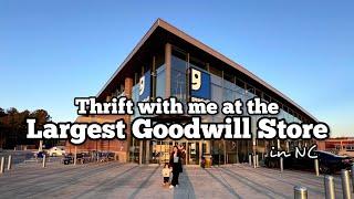 Thrifting at the LARGEST Goodwill Store!!