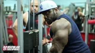 AKIM WILLIAMS TRAINS CHEST AND TRICEPS 3 Weeks Out from the IFBB North Americans