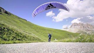 Jean-Baptiste Chandelier, parapentiste freestyle (Proxmity Flying)