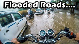 Barish me Delhi ke bure haal  | MotoVlog | Royal Enfield | Suri Sahab