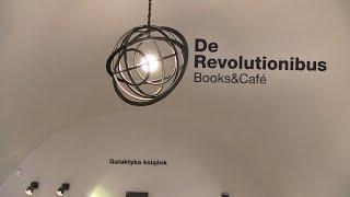 De Revolutionibus Books&Cafe