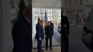 Accordo terre rare, Trump accoglie Zelensky a Washington: "oggi è vestito bene"