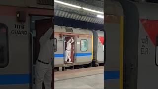 Darjeeling Mail Departing Sealdah Stn️ #train #darjeeling #sealdah #viral #status #shorts