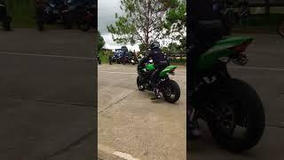 Ninja ZX25R 4 Cylinder Screaming!! 