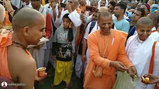 Sri Guru Charana Padma  শ্রী গুরু চরণ পদ্ম  Guru Puja ️ Iskcon Aarti Kirtan 