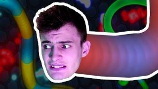 SLITHERING INTO TROUBLE! | Slither.io