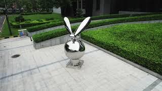 sculpture0755.com# The beauty of nature’s hard work: stainless steel bee sculpture