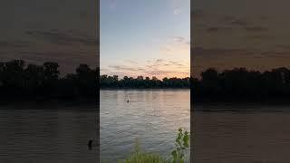 ️️ #sunrise #sunrisewalk #sunrisesky #missouririver #riverfront #beauty #beautifulday #vlog