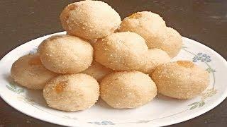 Traditional Rava Ladoo |  मऊ होणारे दोन पाकातले रव्याचे लाडू । सूजीके लडडू