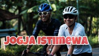 VLOG GOWES LERENG GUNUNG MERAPI + CICIP KULINER KEARIFAN LOKAL JOGJA!