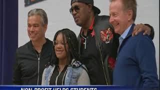 Master P gifts glasses VISION CELEBRATED IN THE BAY AREA SERVICING glasses for Oakland High School s