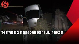 Accident rutier pe o stradă din Căușeni. Un șofer s-a inversat cu mașina peste poarta unui gospodar