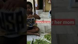 #baby shanvi# loving daughter#yt shorts#How many of you like to peel?