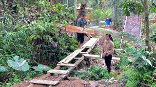 Temporary bridge construction process: Preparing to build a solid concrete dam to store water