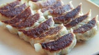 Gyoza Recipe - Japanese Cooking 101