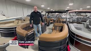 New 2025 Bennington M22 Pontoon Boat - The Boat House Three Lakes