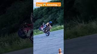 Wait #automobile #wheelie #smartphone #stunt #bikestunt #top #trending #bikelover #bikegirl #biker