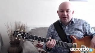 John Wheatcroft: "Playing blues with arpeggios" (Guitar Lesson)