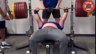 This Guy Is Repping 350 kg On Bench RAW (WARNING SPOTTERS HANDS ON BAR)