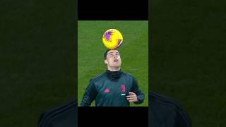 Players Juggling Skills + Kaka 