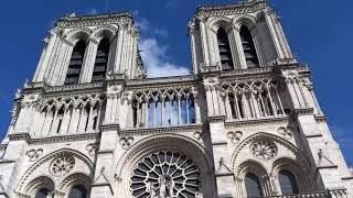 NOTRE-DAME / PARIS - Cathédrale Notre-Dame de Paris / "Campanadas 6 p.m. Notre-Dame" París, Francia.