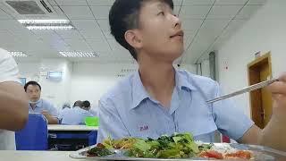 广州工厂打工人的工作餐，4菜一汤，大家觉得这样的伙食怎么样