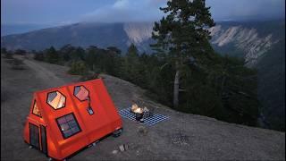 CAMPING ON THE EDGE OF A CLIFF WITH A BUNGALOW TENT