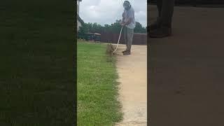 Edging neighbors overgrown edges! #lawncare #lawncareservice
