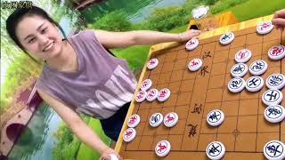 美女下象棋,棋艺很话不多#象棋