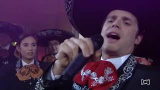 Francisco se viste de mariachi y deja a más de uno sin palabras | La hija del mariachi