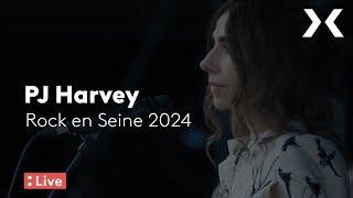 PJ Harvey en concert à Rock en Seine 2024