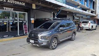 Mitsubishi Xpander Cross ติดตั้ง แร็คหลังคา VRK Tray 002 ขนาด 100 x 150 cm สีดำ ถาดวางของบนหลังคารถ