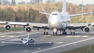 BOEING 747 vs. CESSNA Citation - GET OUT OF MY WAY (4K)