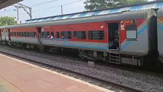 BGKT WAP7 Speeds Away Leading Daund - Indore SF Express