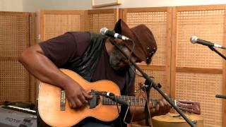 Alvin Youngblood Hart - "Pony Blues" at Music in the Hall: Episode Twelve