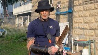 JASON MOWAD /American Bowie knife fighting