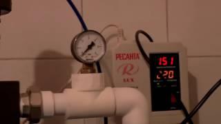 Обладатель Абиссинской скважины нашей работы, проводит эксперименты....