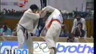 JUDO 1987 World Championships: Densign White (GBR) - Jong Chol Pak (PRK)