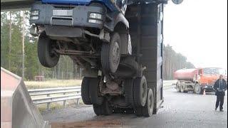 Шокирующие Аварии Грузовиков. Отказ Тормозов. Сука Жесть. Truck Crash Compilation (18+)