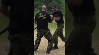 Убега или Атакуй Вадим Старов и инструктор Спецназа Полиции Спецприемы ударов и защит против дубинки