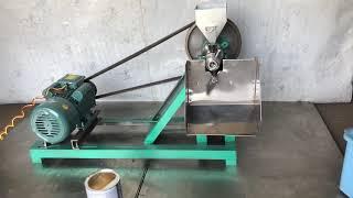 Motor running maize puffed food machine ,corn puffed extruder