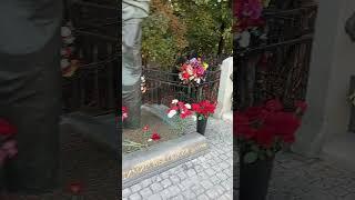 Ваганьковское кладбище, памятник Владимиру Высоцкому #ваганьковское #высоцкий #высоцкийвладимир