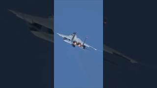 Great! This is Japan's main fighter, the F-15J! Powerful maneuvering on full afterburner