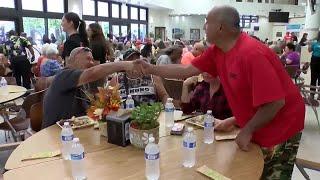 Ahead of Thanksgiving, hundreds receive free meals on Maui