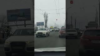 На мосту Саратов-Энгельс мужчина скончался за рулем