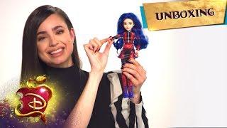 The Evie Doll  | Unboxing with Sofia Carson  | Descendants 3