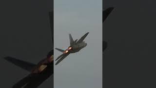 USAF F-22 Raptor Takeoff - EAA AirVenture 2023